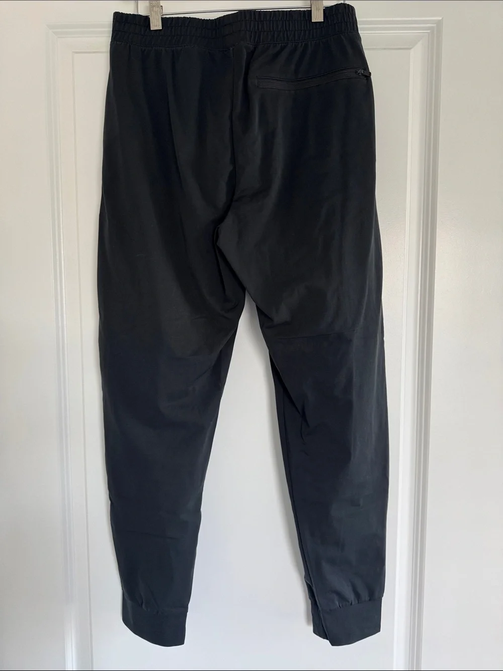 NWOT Men’s Uniqlo Lightweight Active Black Sweatpants M